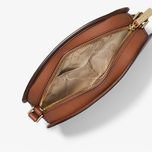 Michael Kors Jet Set Crossbody - BNWT - Picture 2 of 3